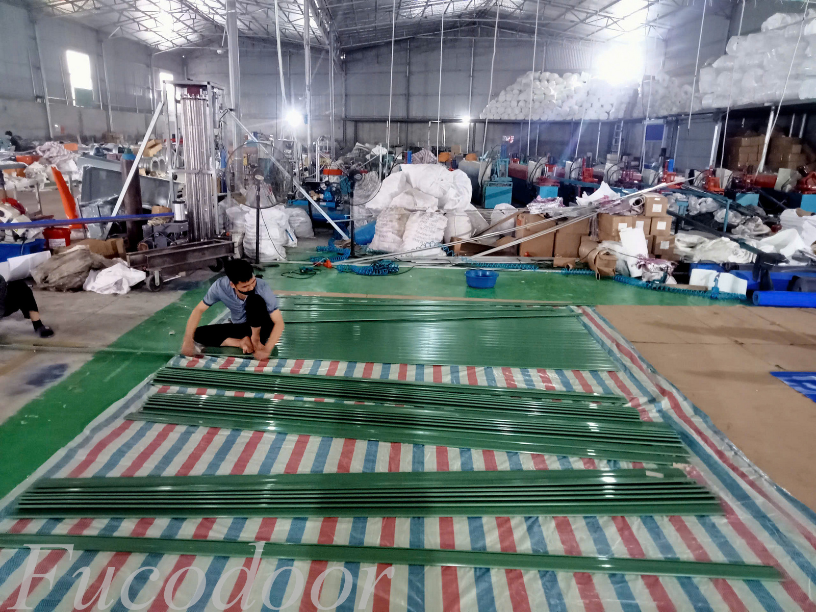 mua cửa sập ngăn cháy ở đâu